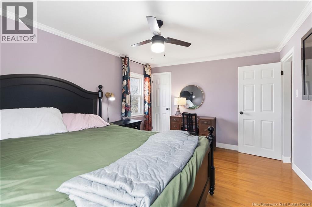602 Montgomery Avenue - 16