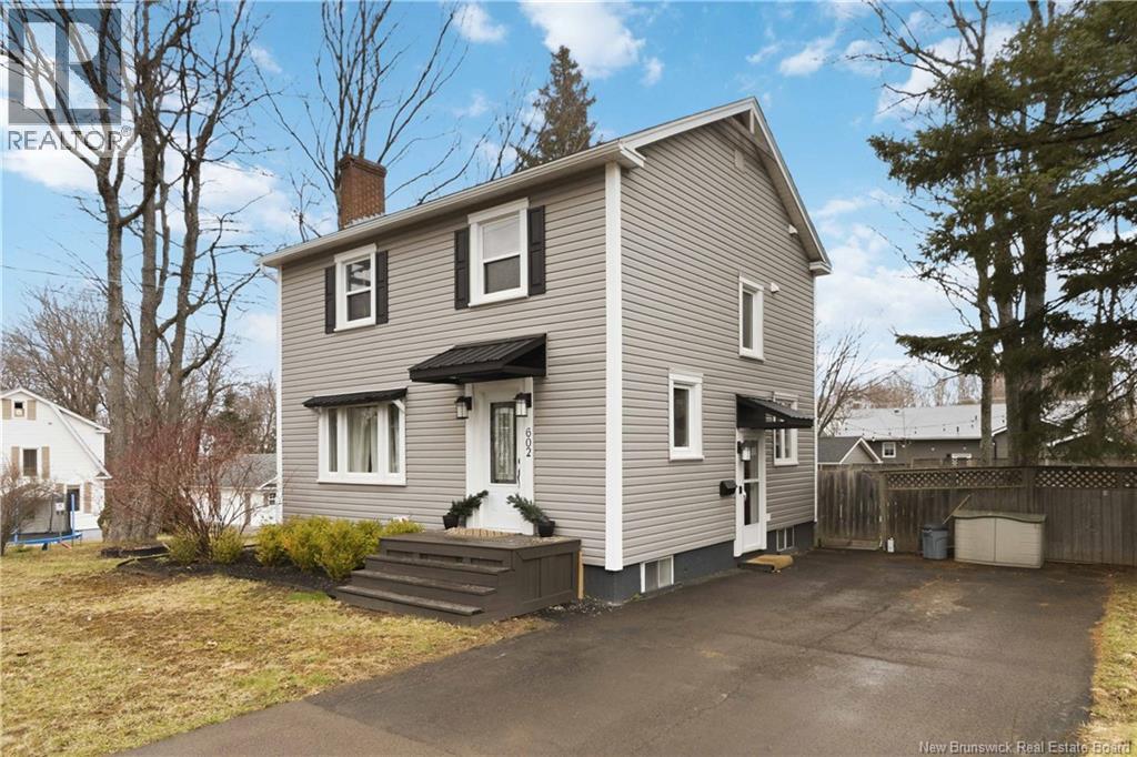 602 Montgomery Avenue - 2