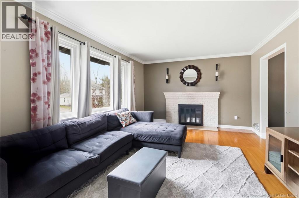 602 Montgomery Avenue - 4
