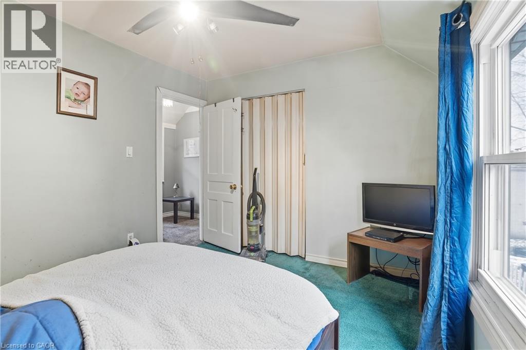 16 ALBEMARLE Street - 12