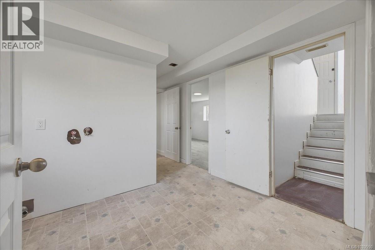 428 Howard Ave - 33