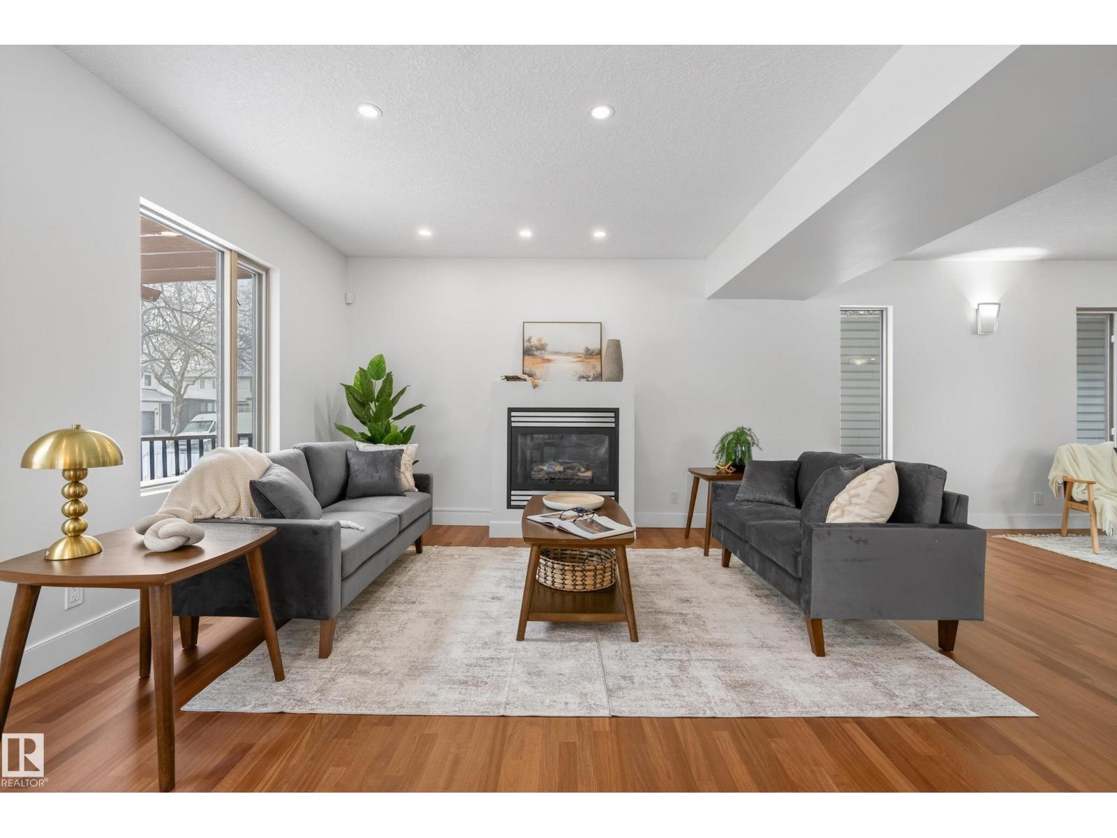 8860 93 ST NW, Edmonton