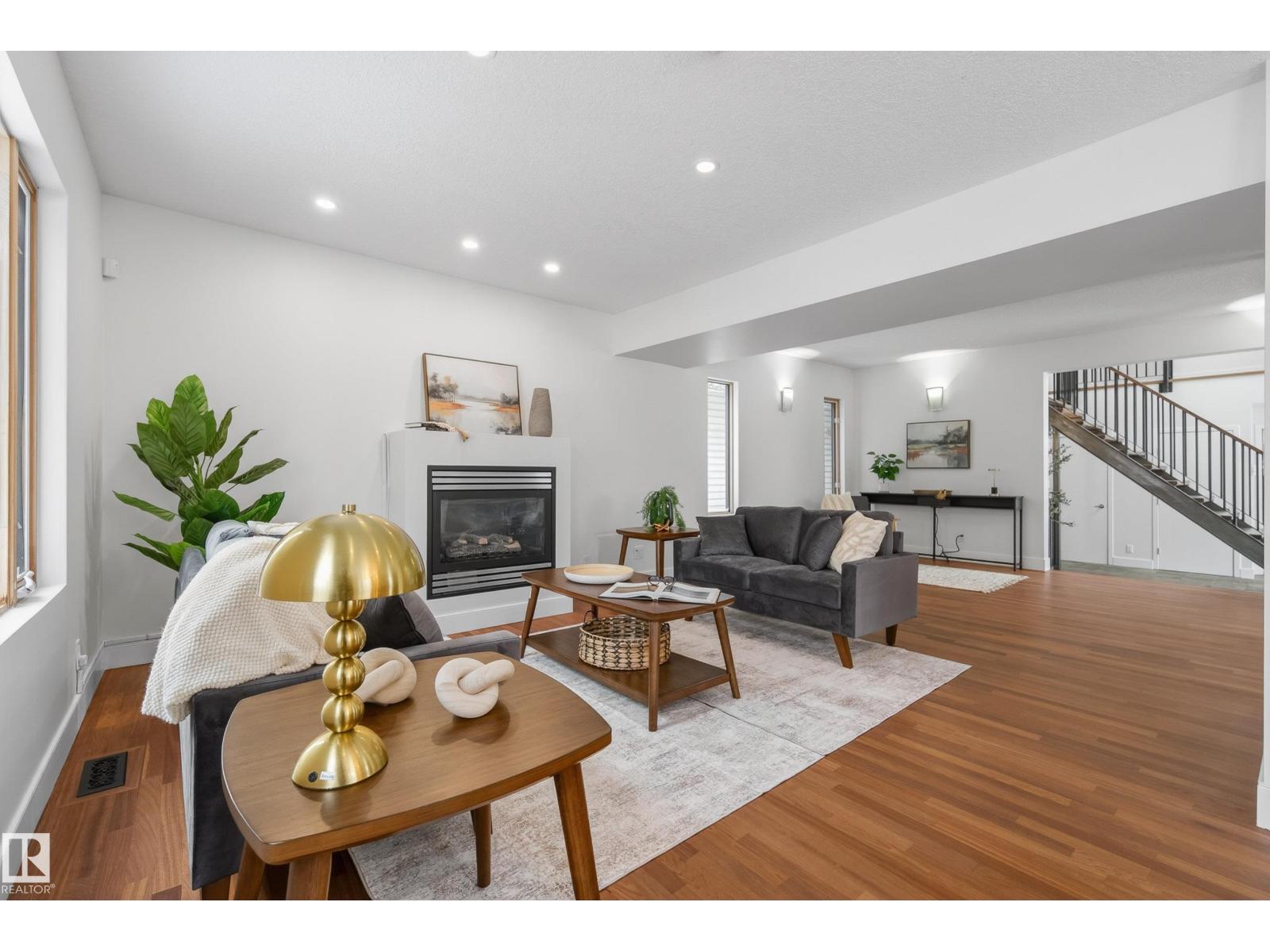 8860 93 ST NW, Edmonton