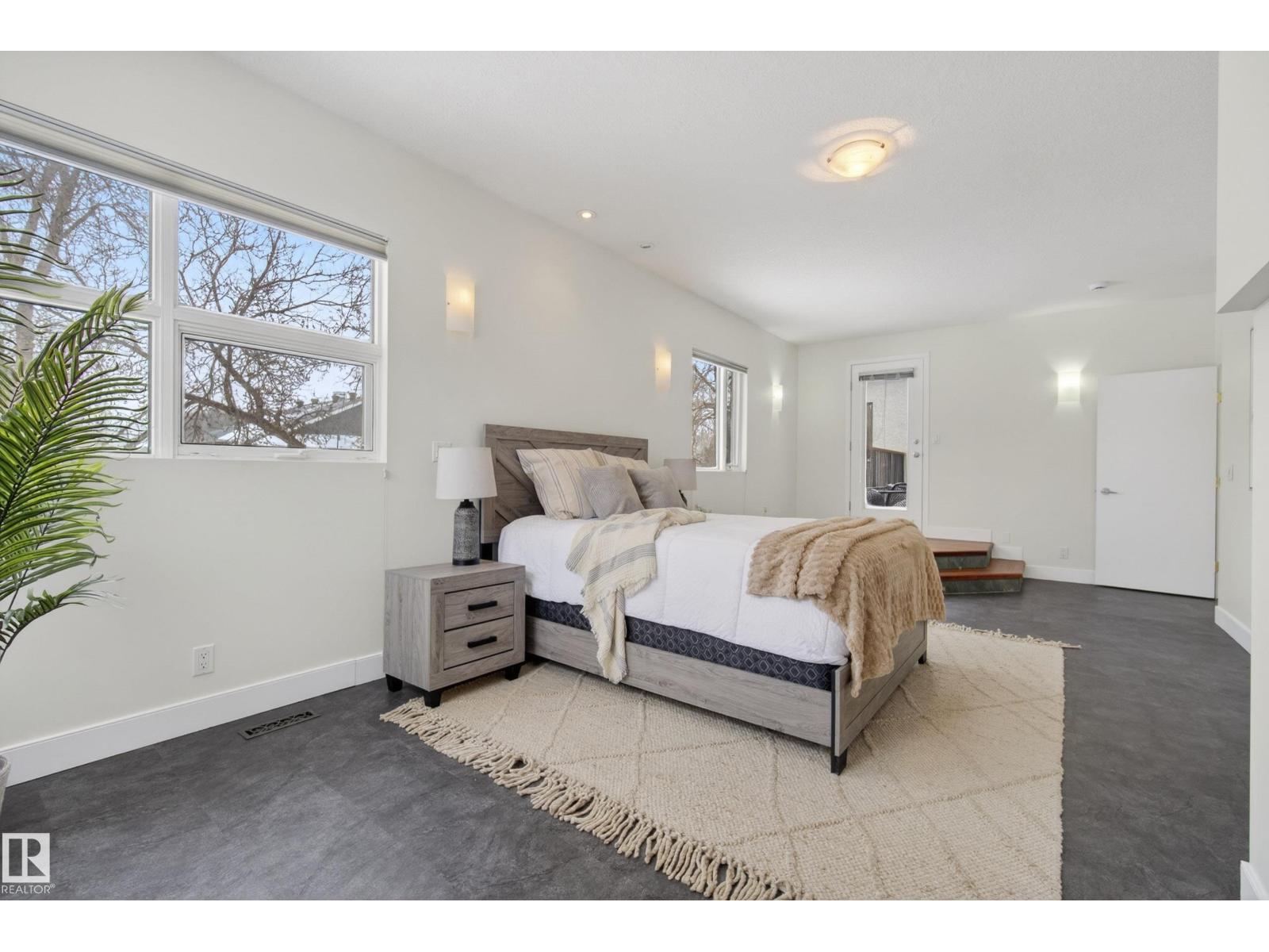 8860 93 ST NW, Edmonton