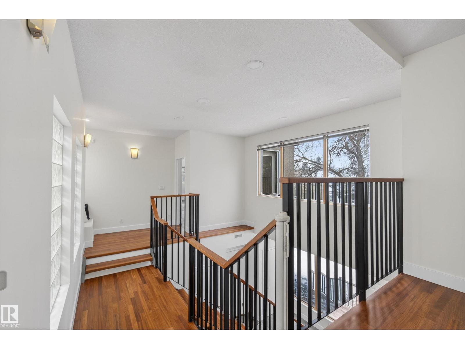 8860 93 ST NW, Edmonton