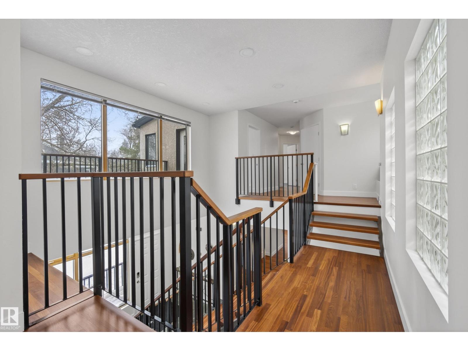 8860 93 ST NW, Edmonton