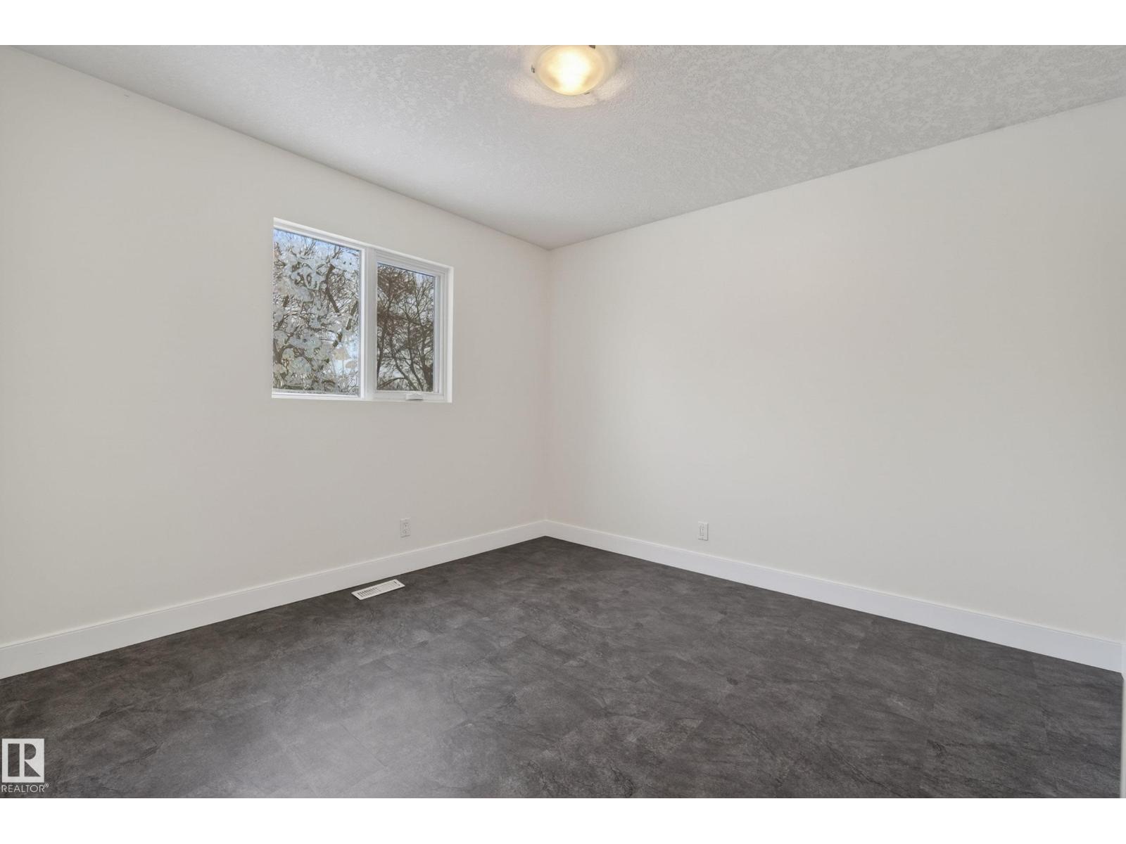 8860 93 ST NW, Edmonton