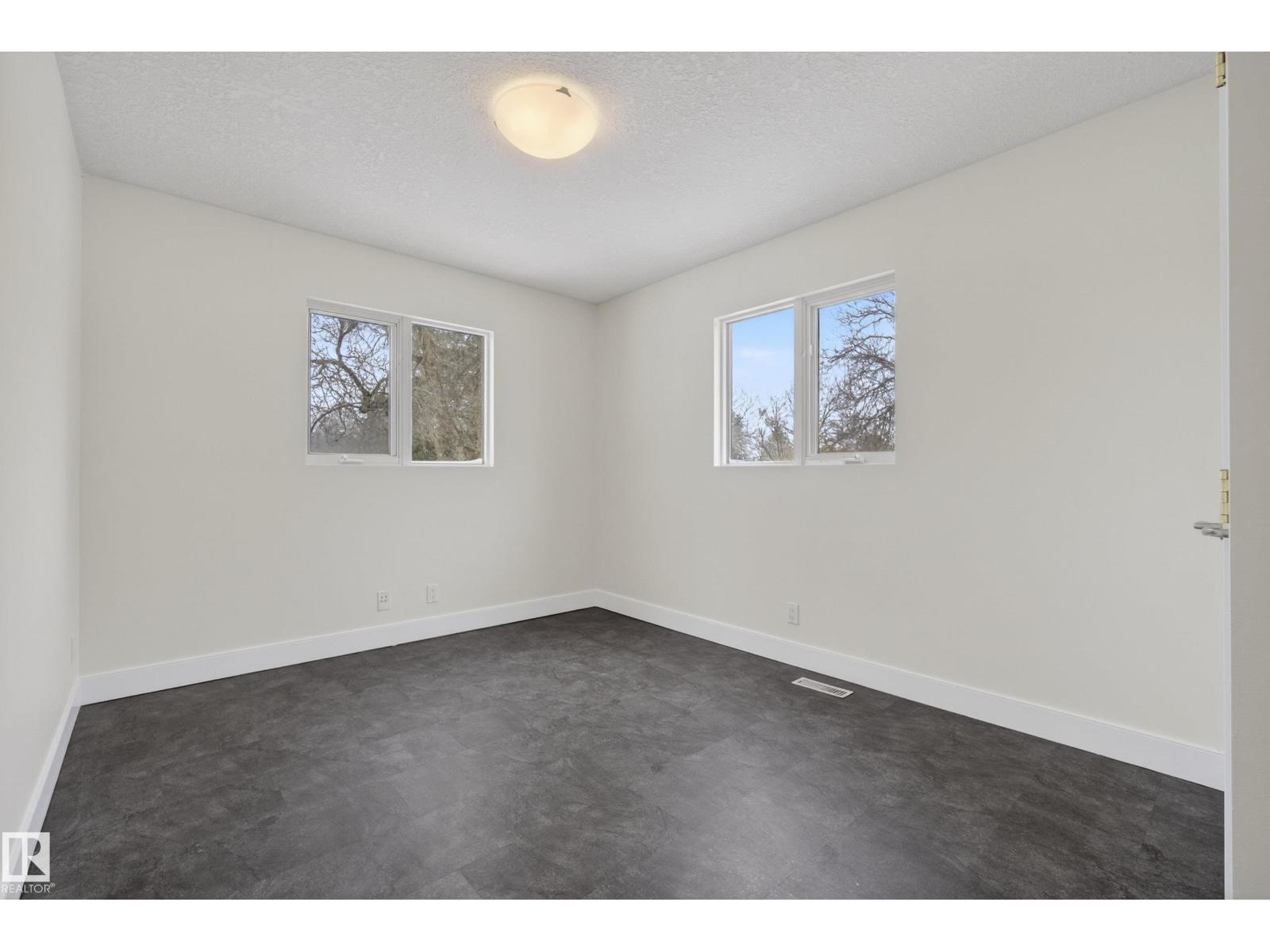 8860 93 ST NW, Edmonton