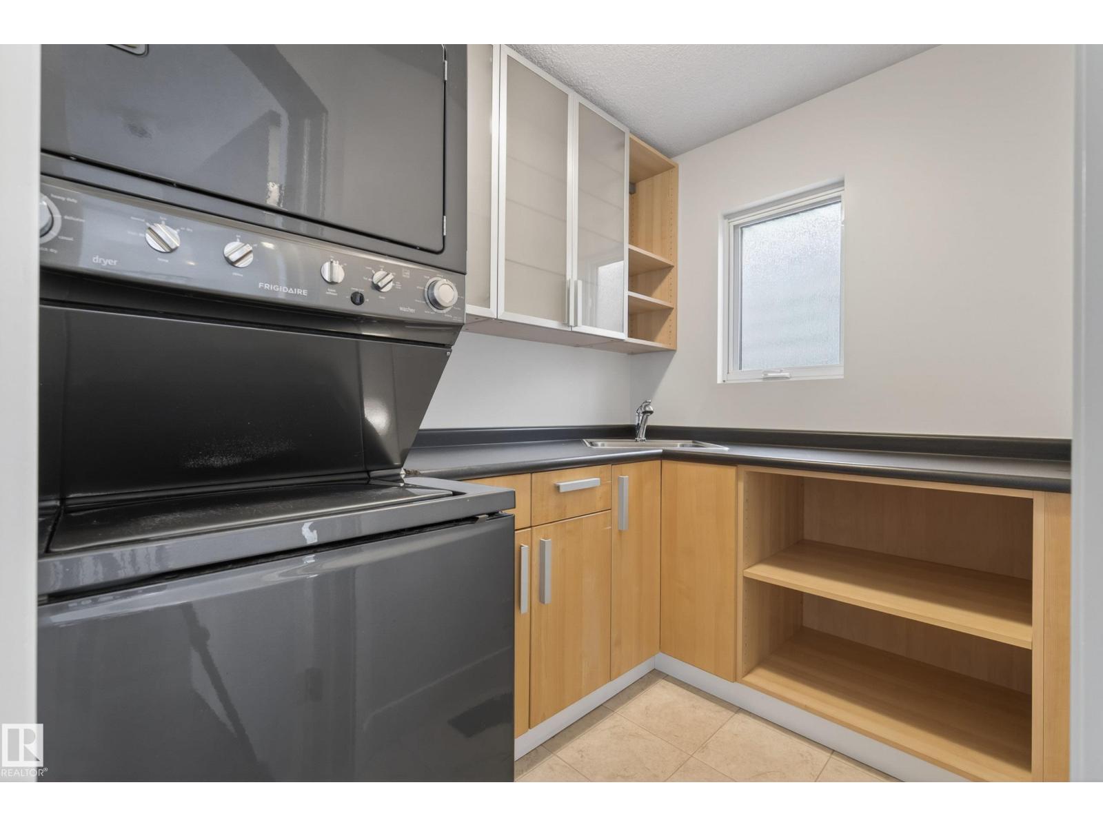 8860 93 ST NW, Edmonton