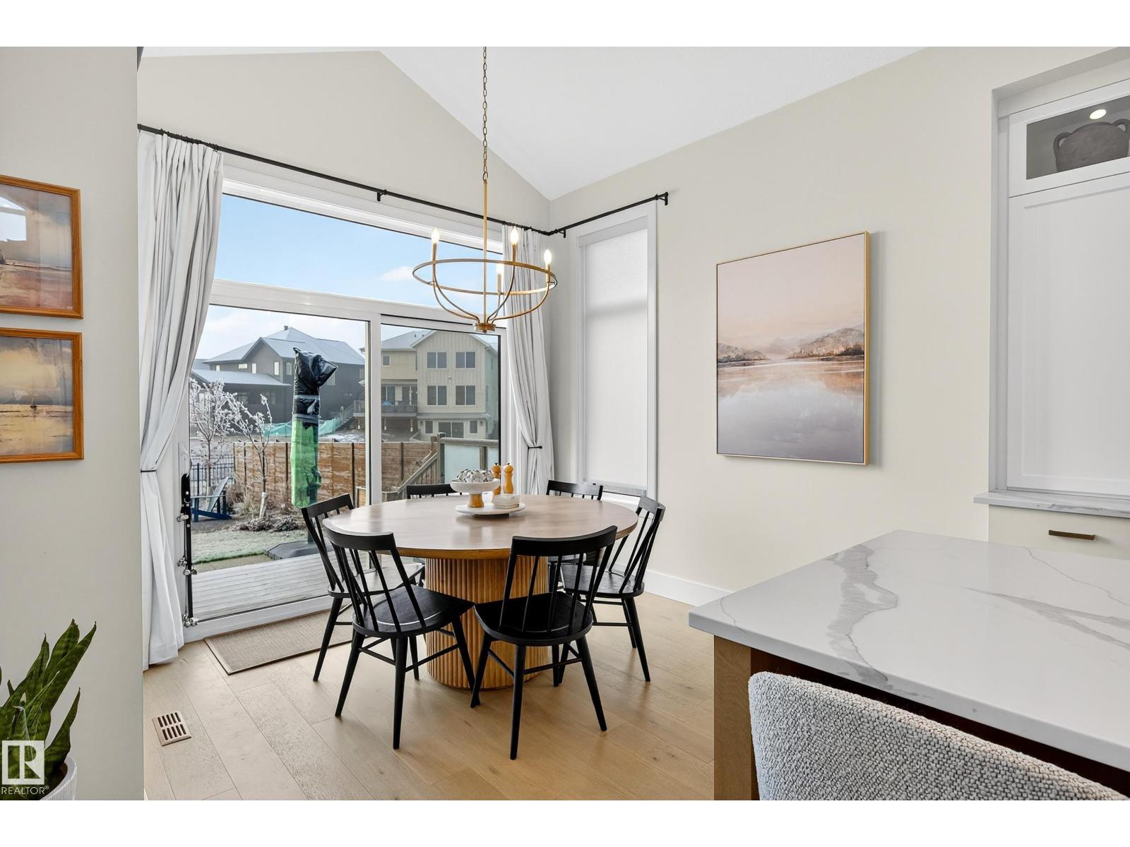 14 JANE PT, St. Albert