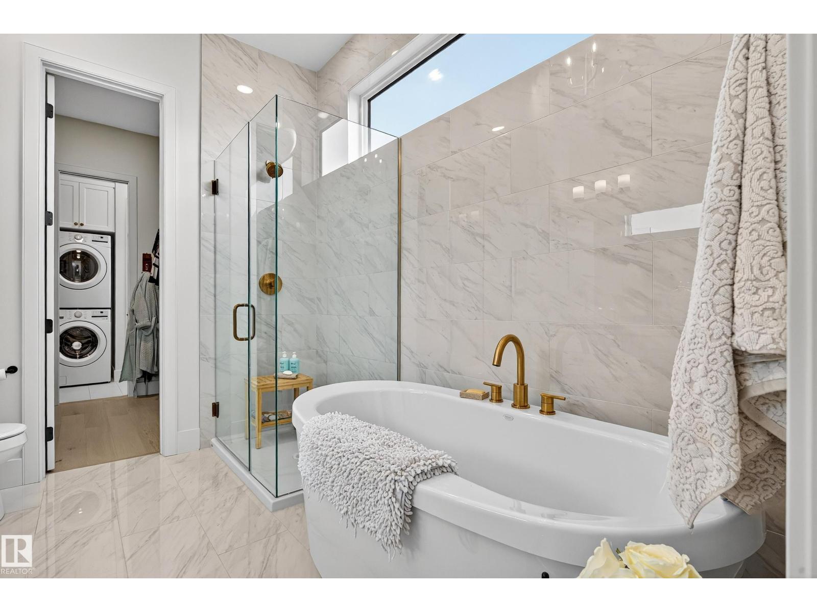 14 JANE PT, St. Albert