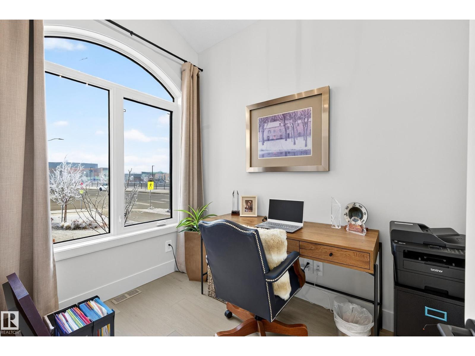 14 JANE PT, St. Albert