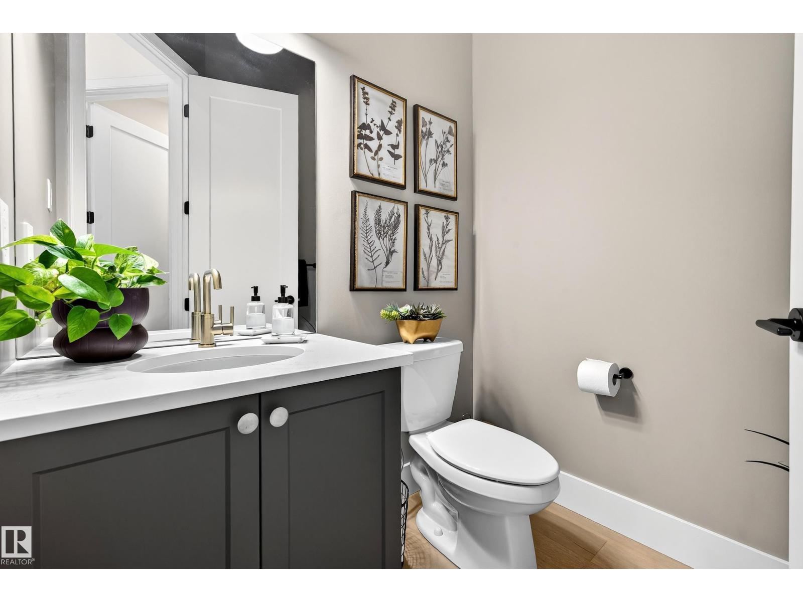 14 JANE PT, St. Albert