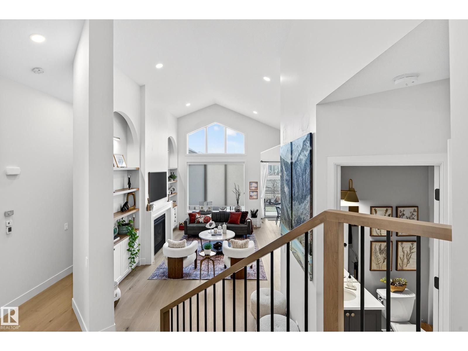 14 JANE PT, St. Albert