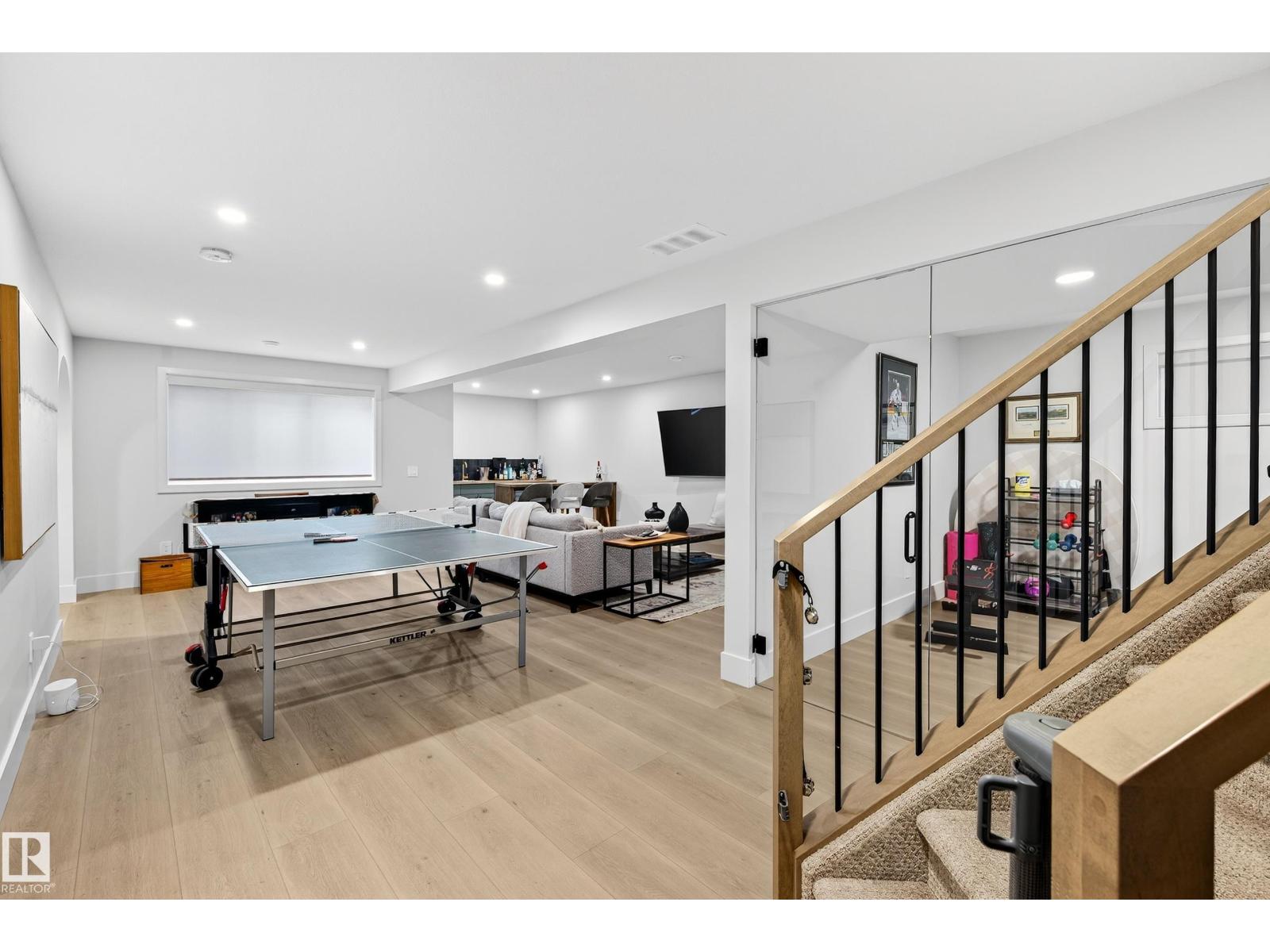 14 JANE PT, St. Albert