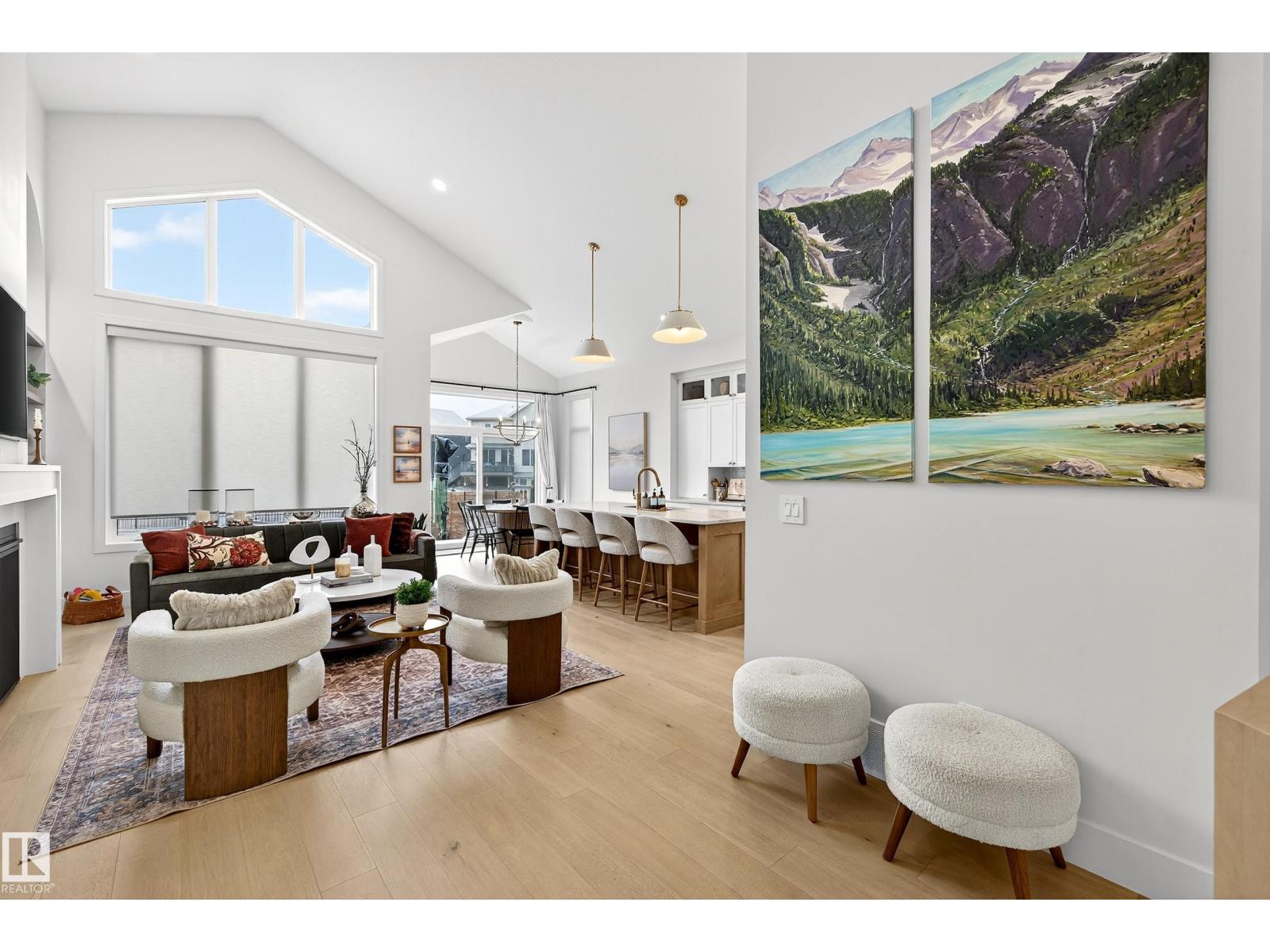 14 JANE PT, St. Albert