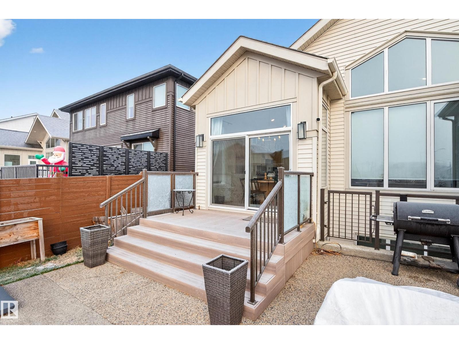 14 JANE PT, St. Albert