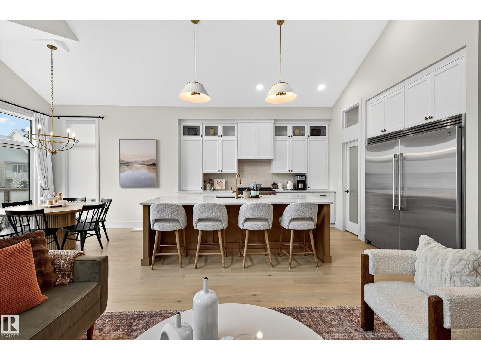 14 JANE PT, St. Albert