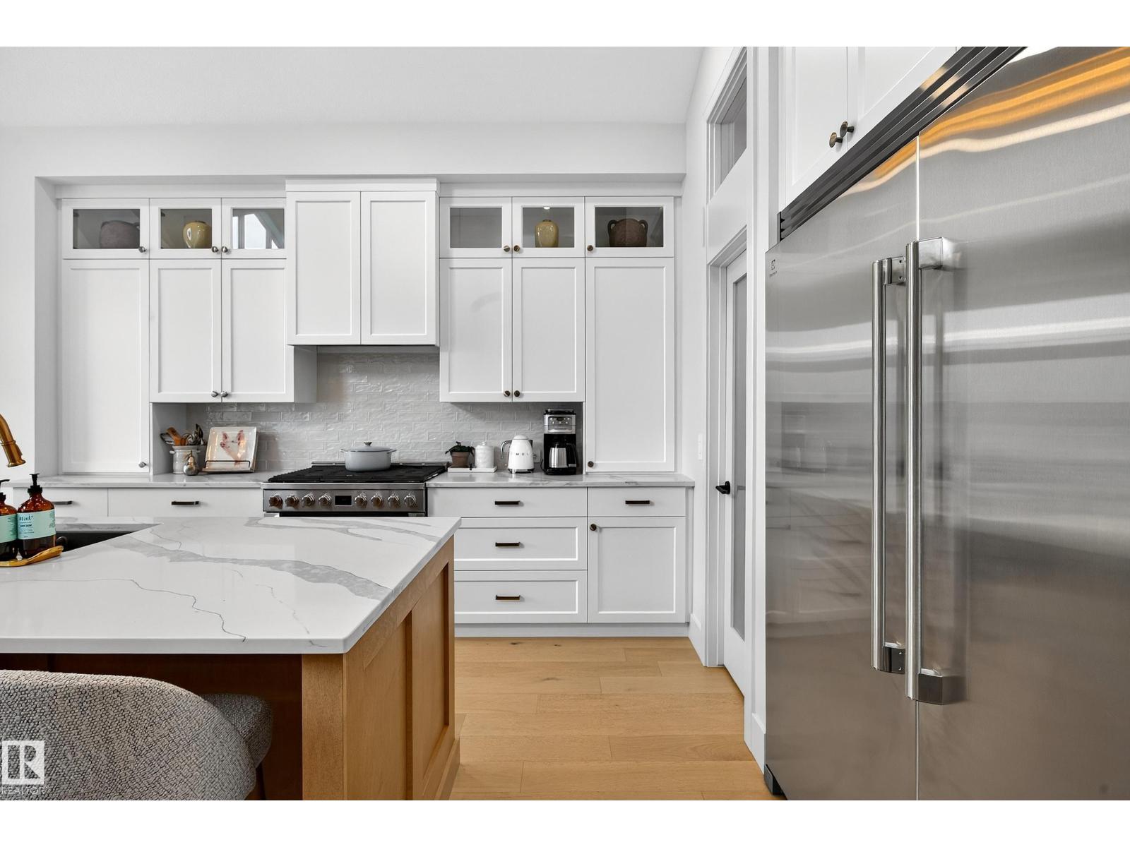 14 JANE PT, St. Albert