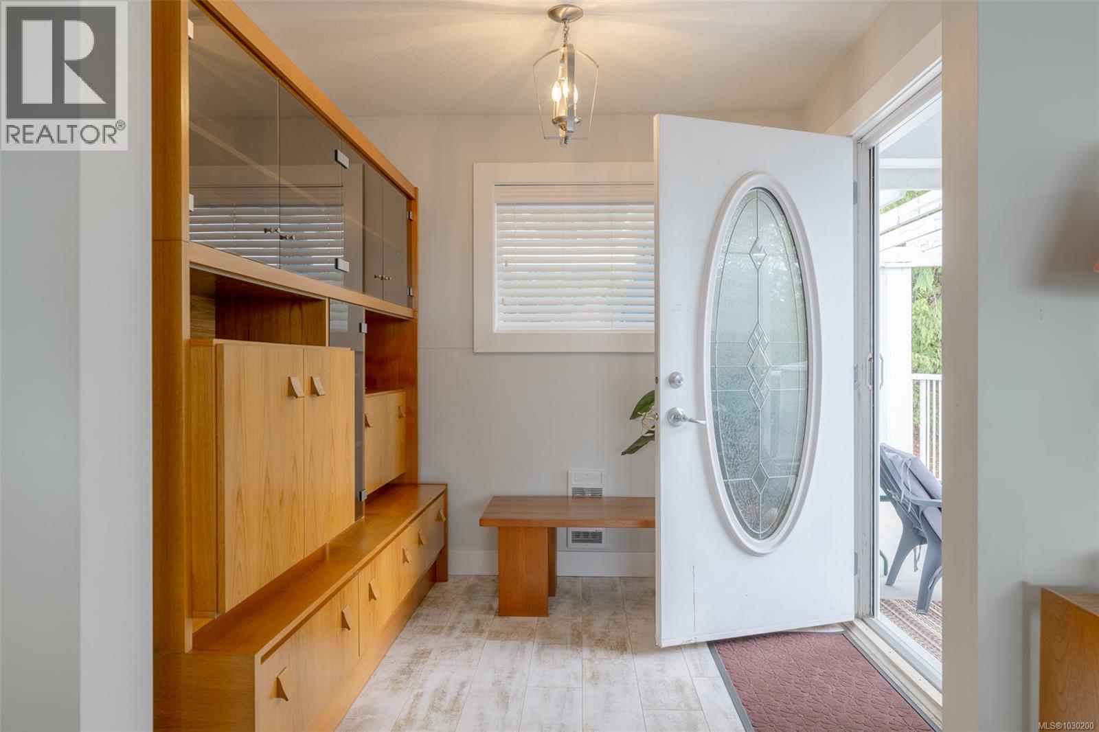 #11 606 Farrell Rd - 5