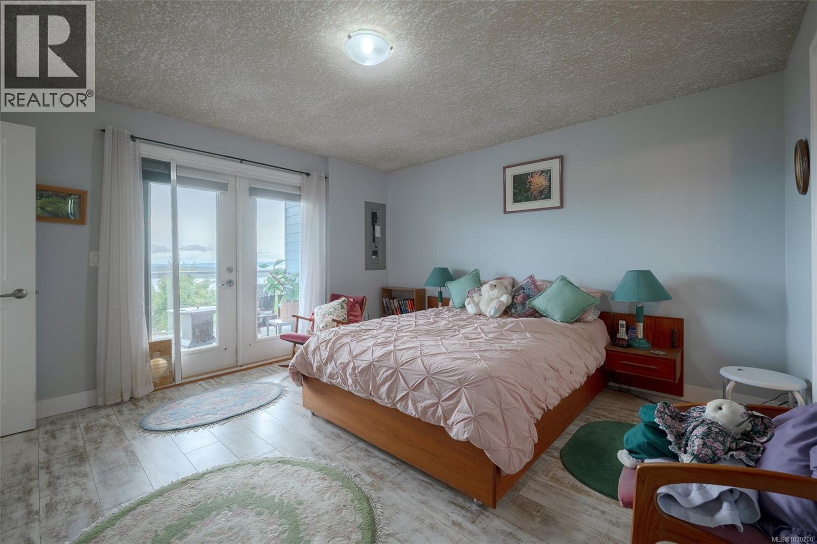 #11 606 Farrell Rd - 24
