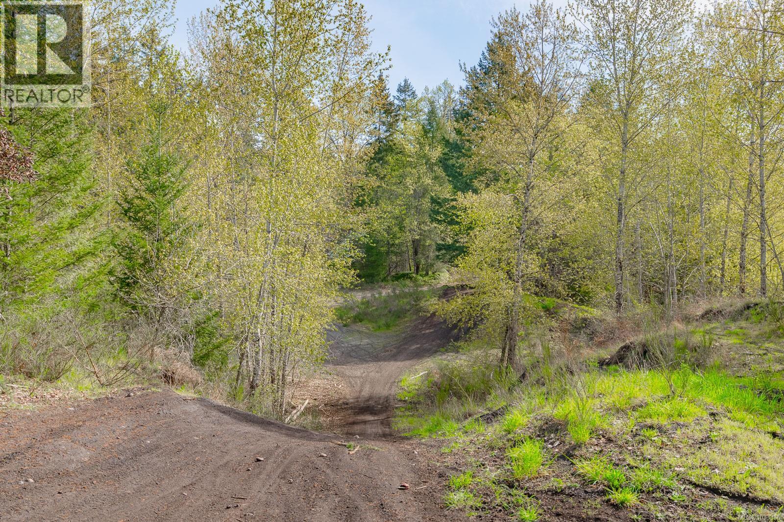 1685 Spruston Rd, Nanaimo
