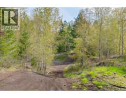 1685 Spruston Rd, Nanaimo, BC V9X1S8 Photo 33