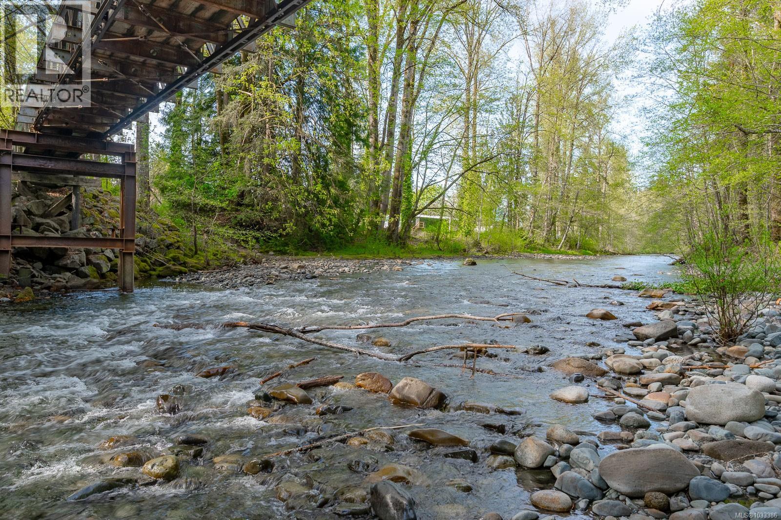 1685 Spruston Rd, Nanaimo