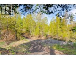 1685 Spruston Rd, Nanaimo, BC V9X1S8 Photo 23