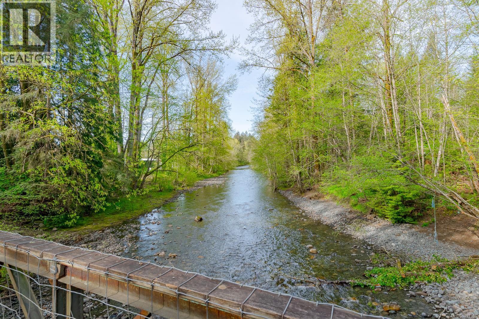 1685 Spruston Rd, Nanaimo