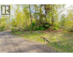 1685 Spruston Rd, Nanaimo, BC V9X1S8 Photo 18
