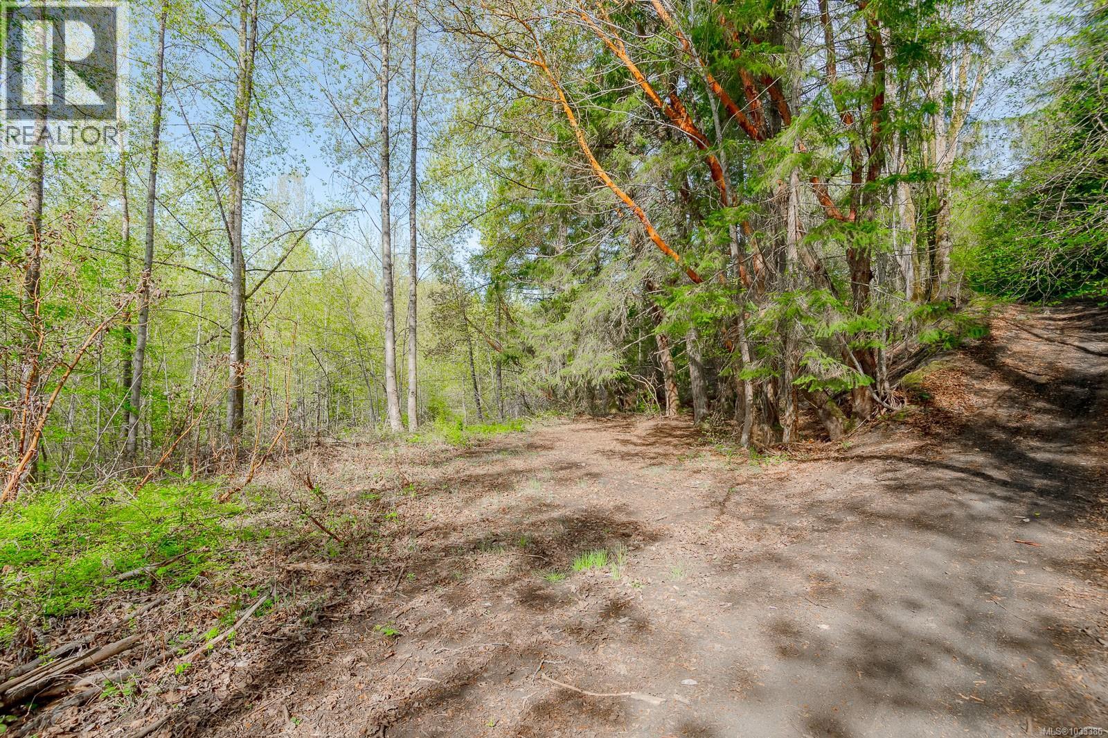 1685 Spruston Rd, Nanaimo
