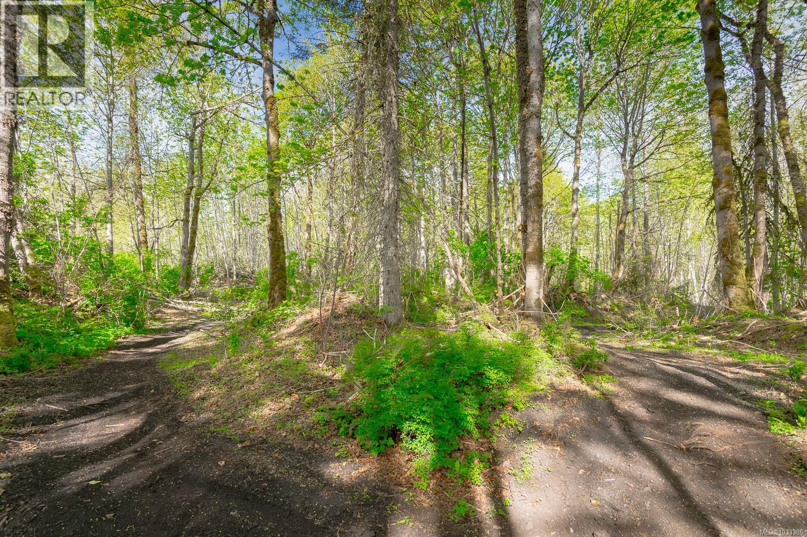 1685 Spruston Rd, Nanaimo