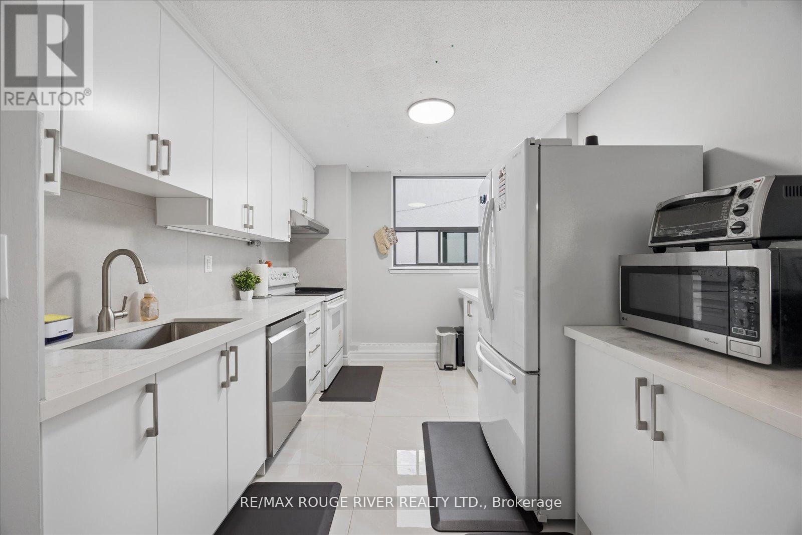 #1504 100 WINGARDEN COURT - 10