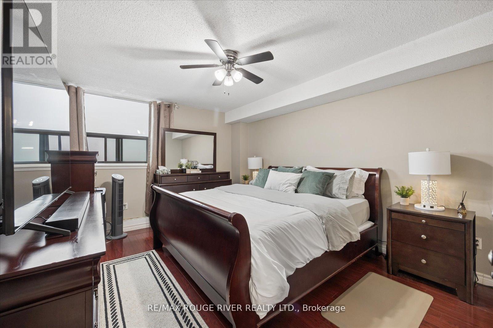 #1504 100 WINGARDEN COURT - 13