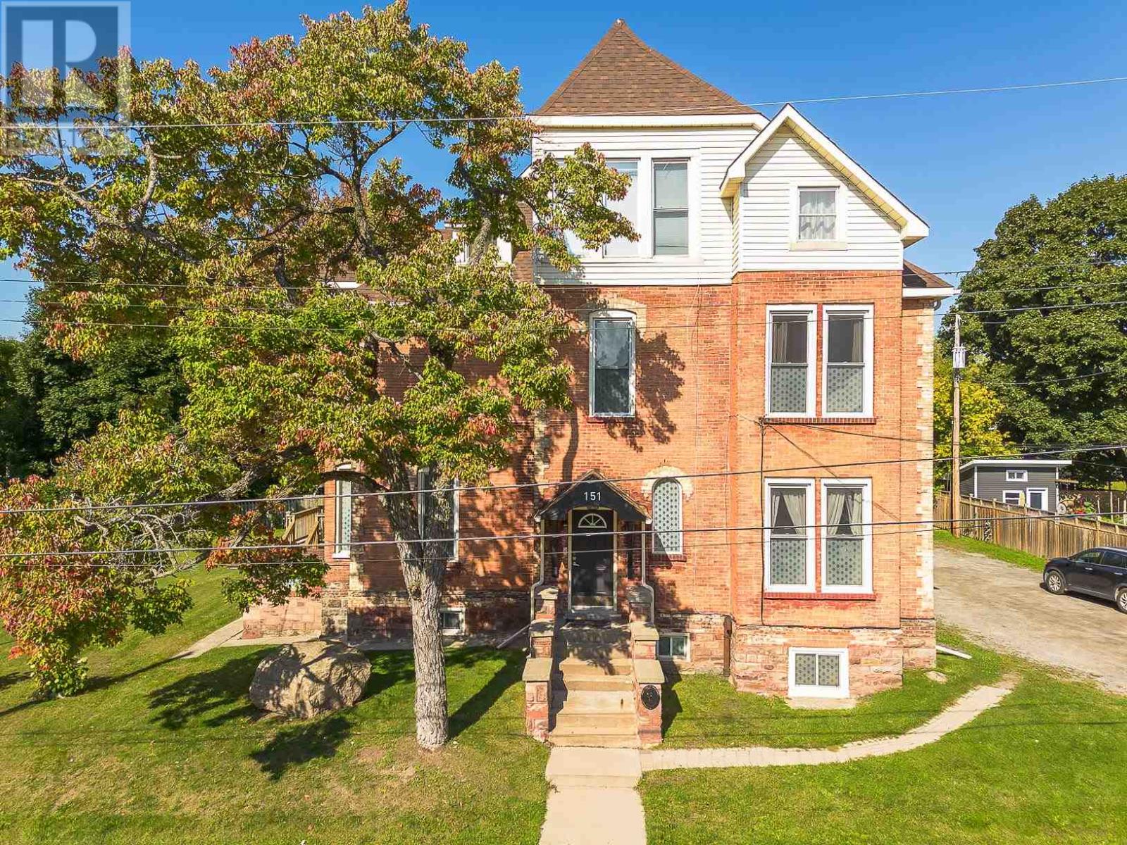 151 Woodward AVE, Sault Ste. Marie, Ontario, P6A3T6 — Photo 2
