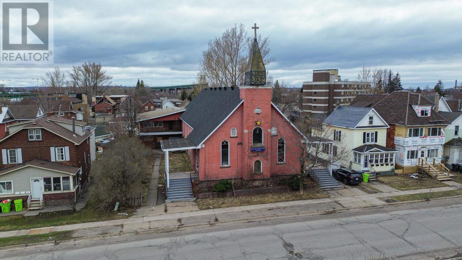 549 Cathcart ST - 22