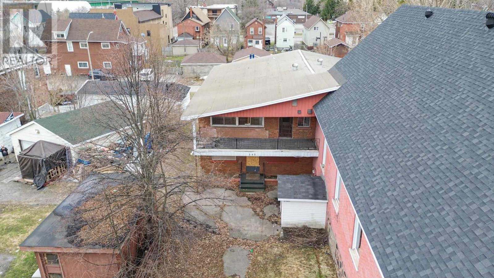 549 Cathcart ST - 20