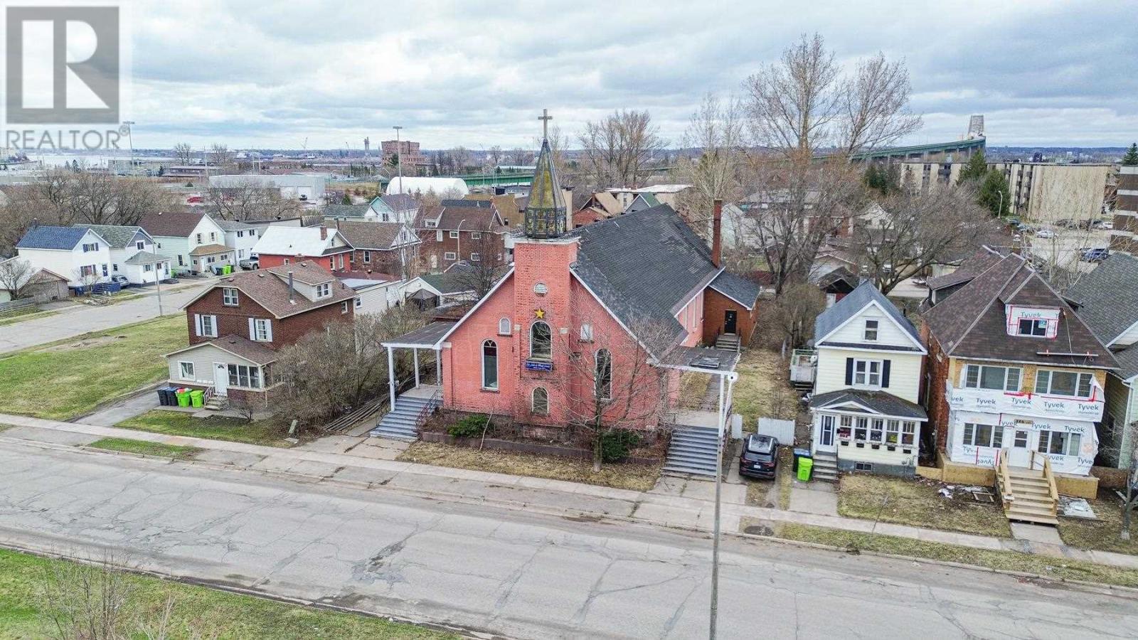 549 Cathcart ST - 5
