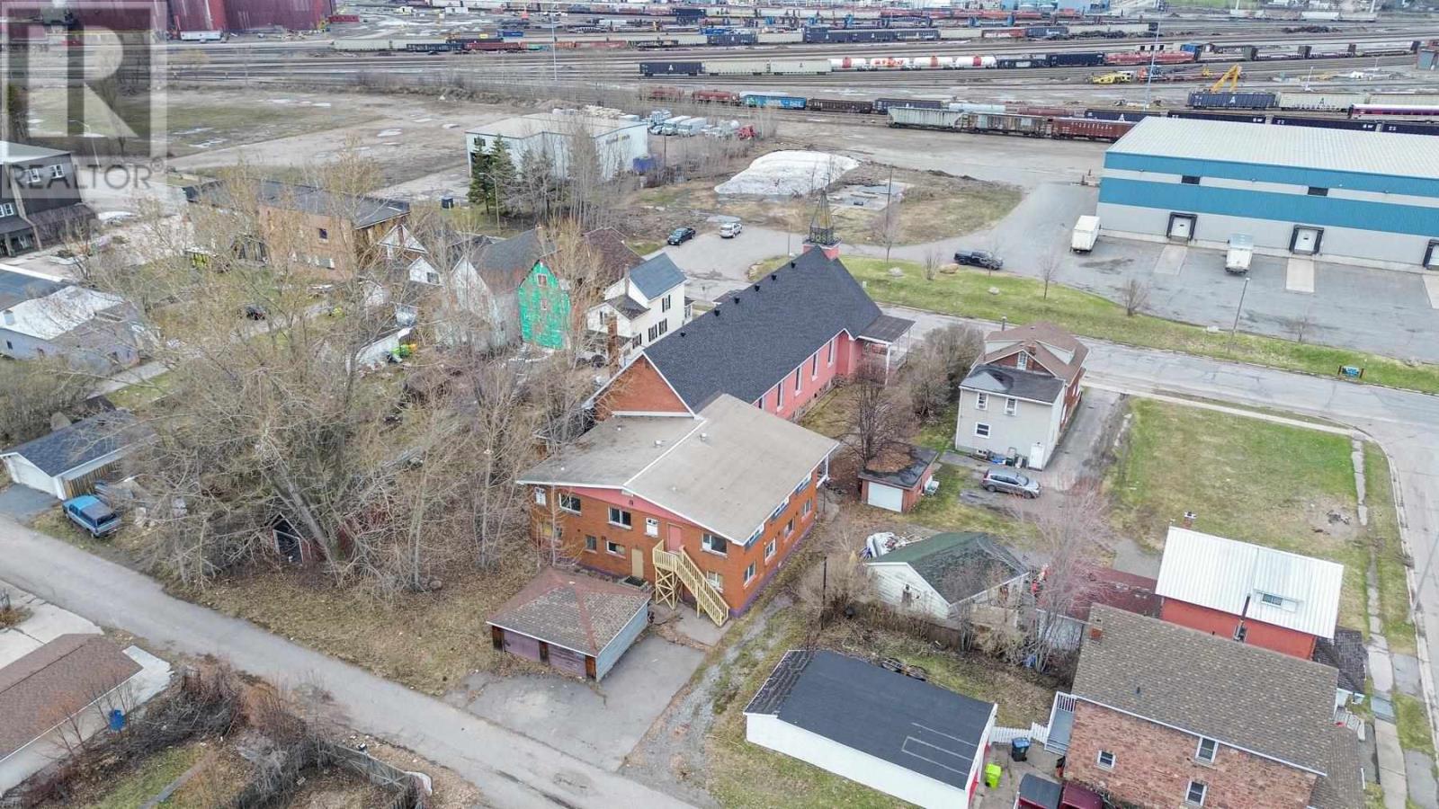 549 Cathcart ST - 17