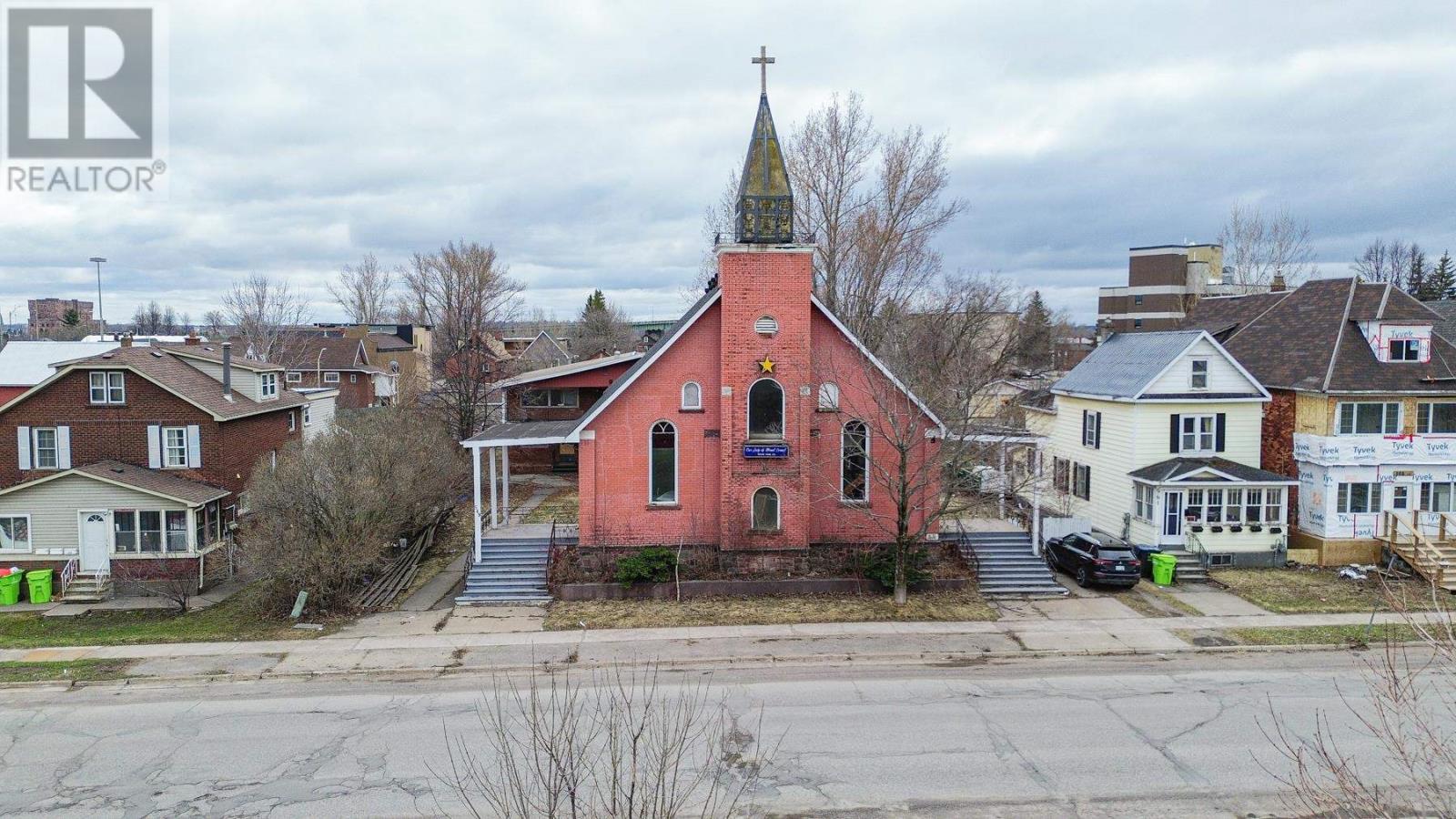 549 Cathcart ST - 3