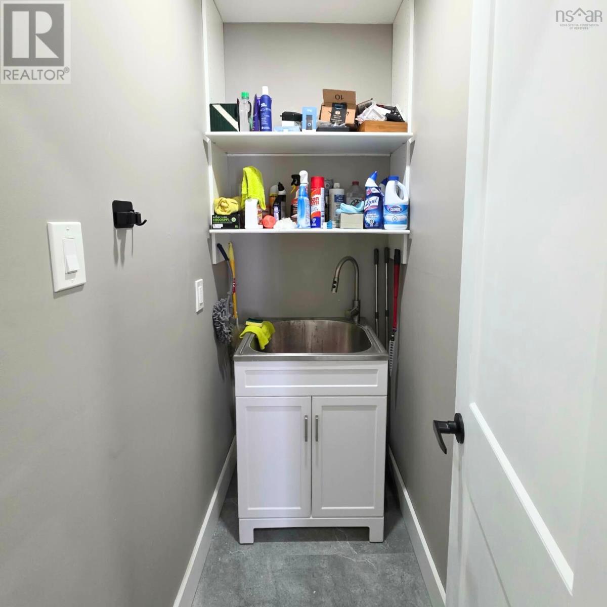 Property 32 of 49 of 1526 Keltic Drive