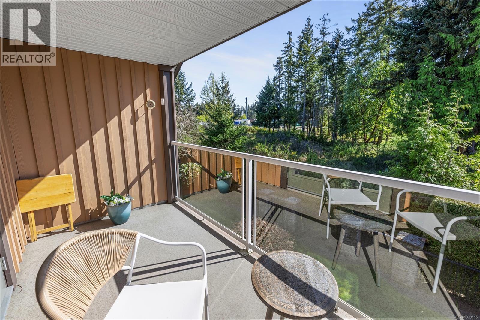 6425 Pachena Pl - 33