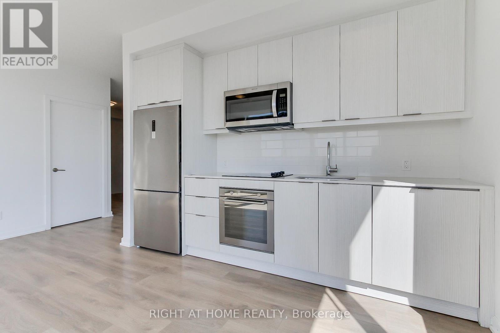 2407 - 38 FOREST MANOR ROAD — photo 9