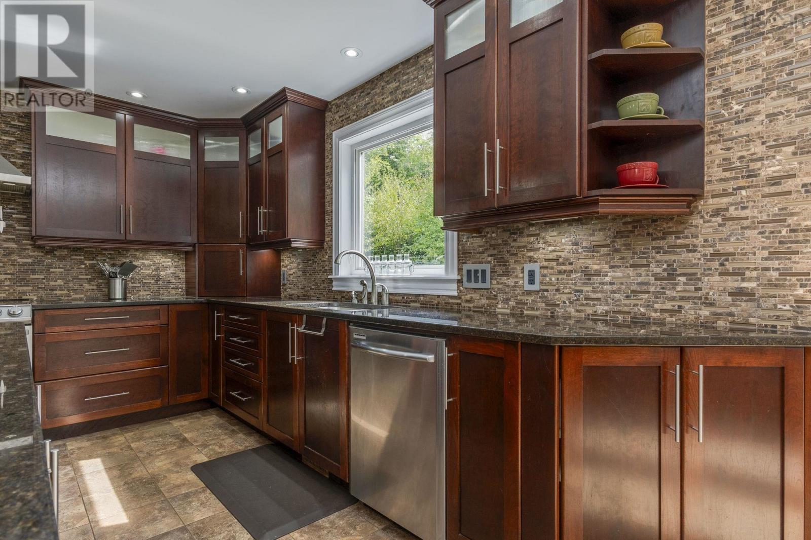 Property 18 of 45 of 243 Windbreak Run