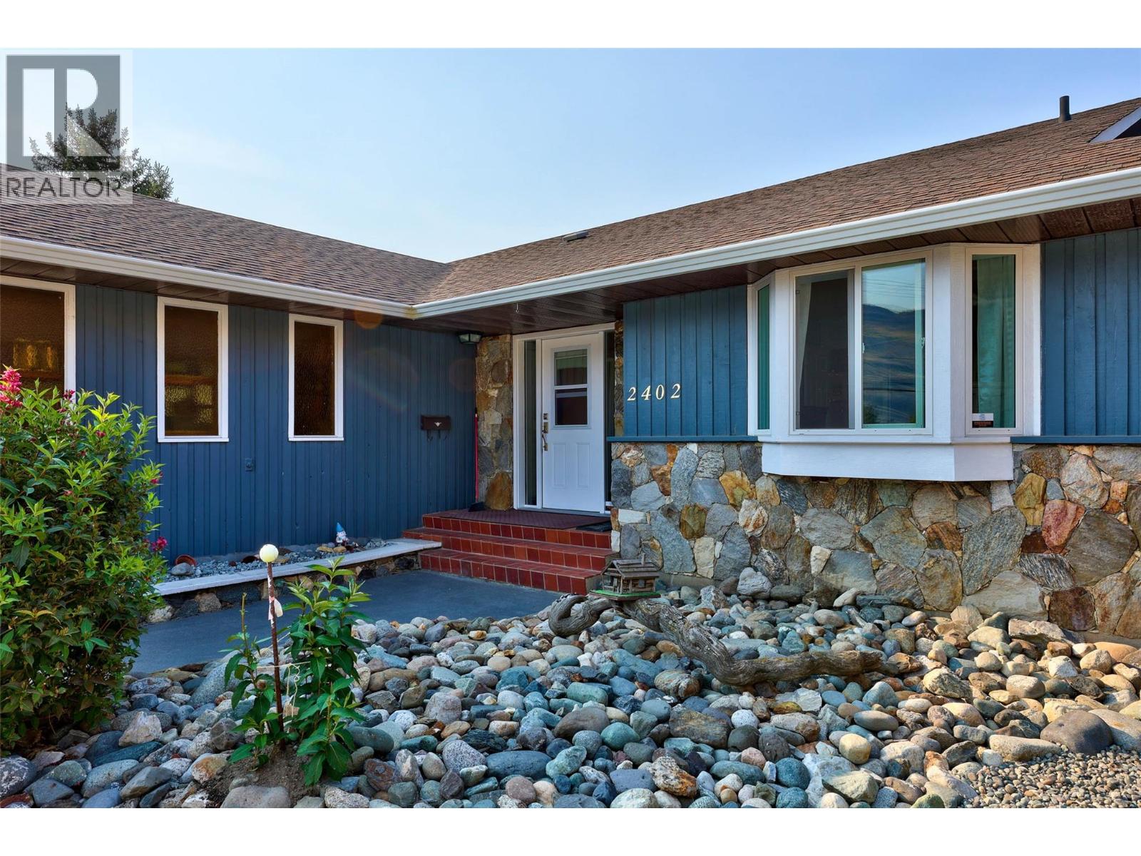 2402 Parkview Drive - 3