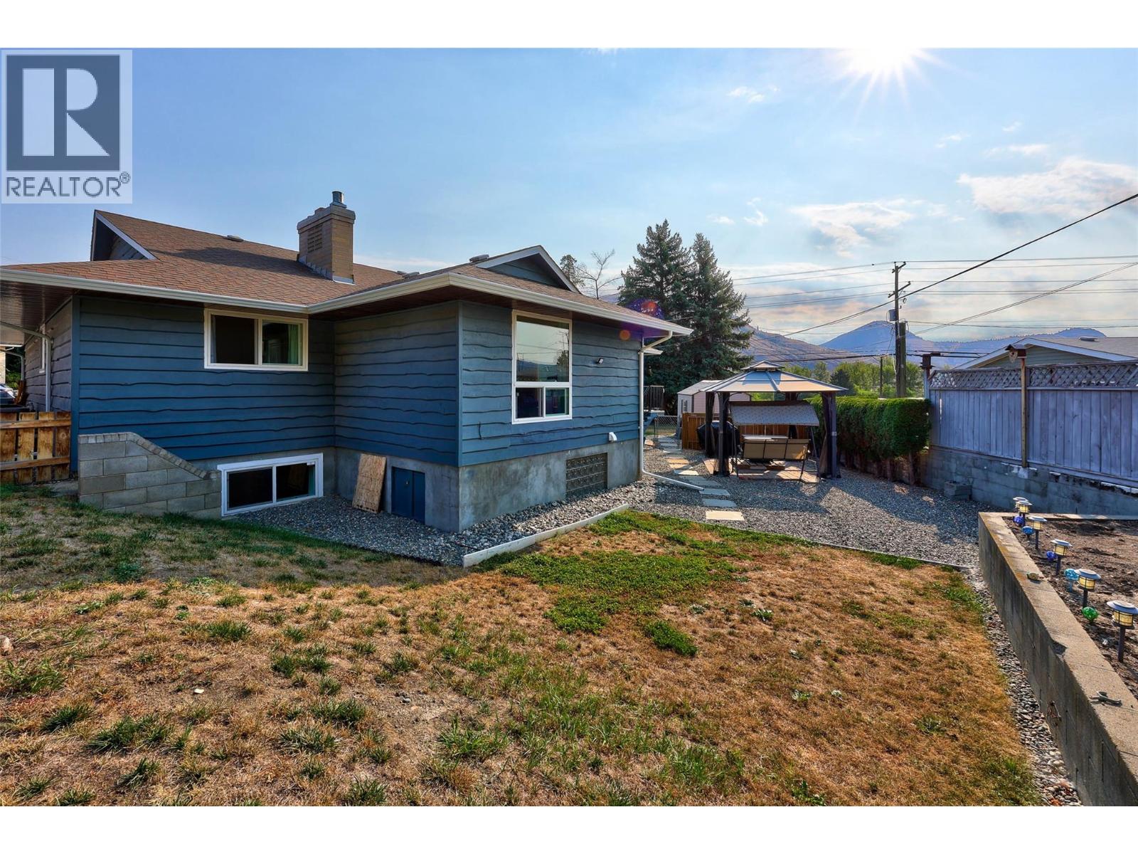 2402 Parkview Drive - 31
