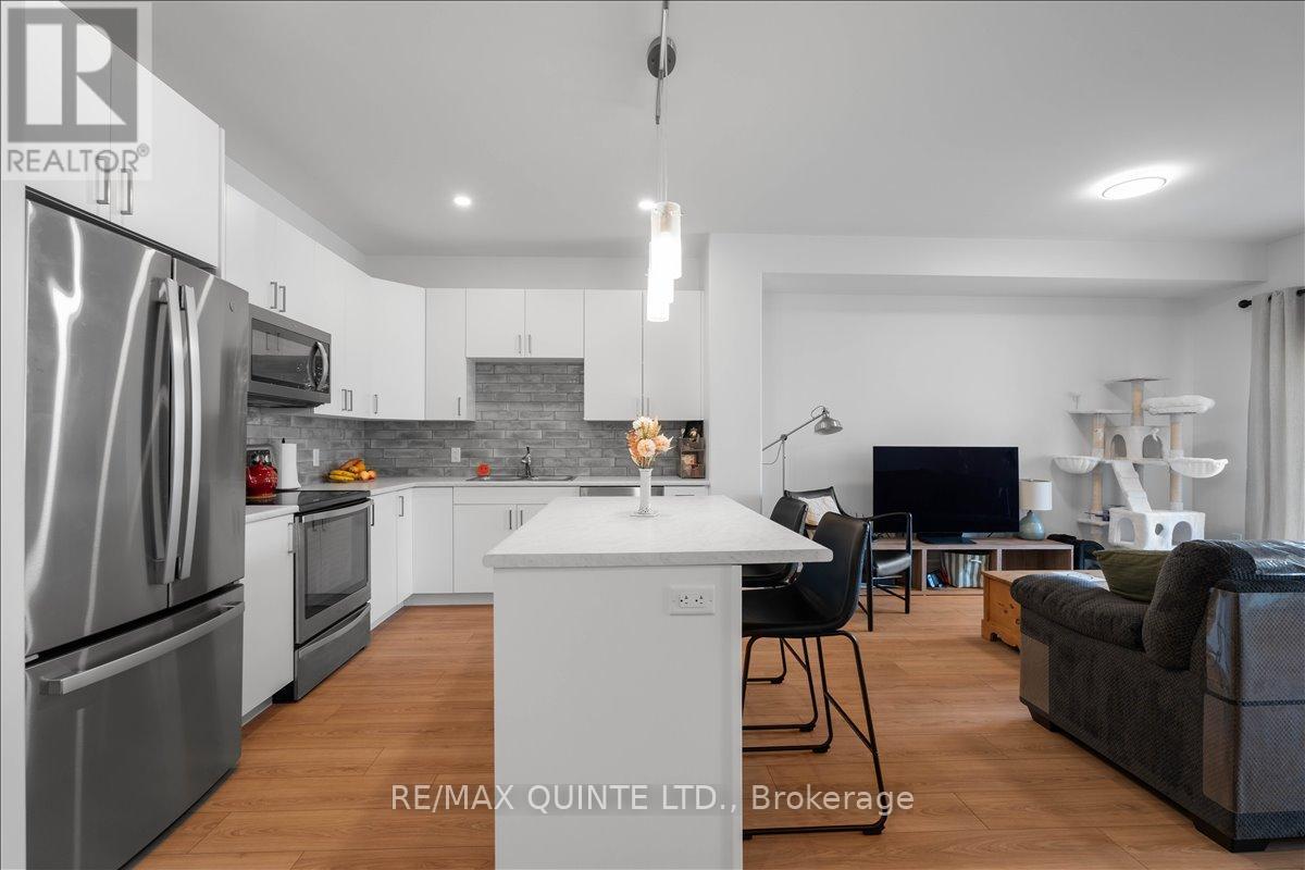 57 MARKLAND AVENUE - 18