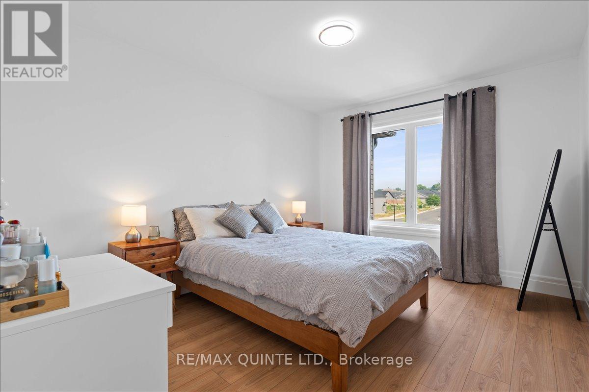 57 MARKLAND AVENUE - 23