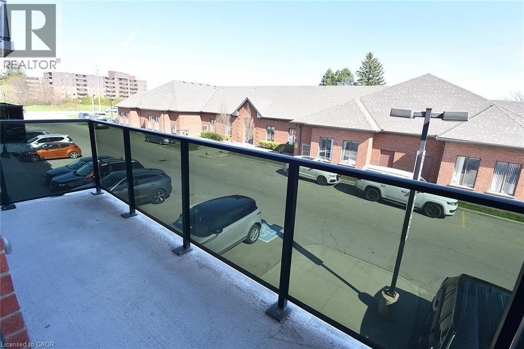 #210 170 ROCKHAVEN Lane - 32